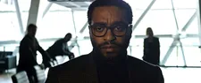 NASA missions director Vincent Kapoor (Chiwetel Ejiofor)